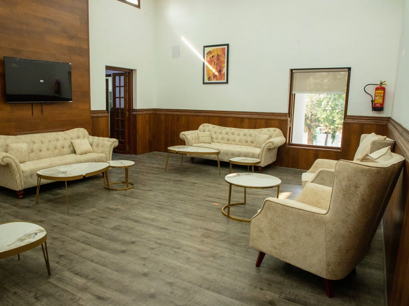 1. Reunion Room